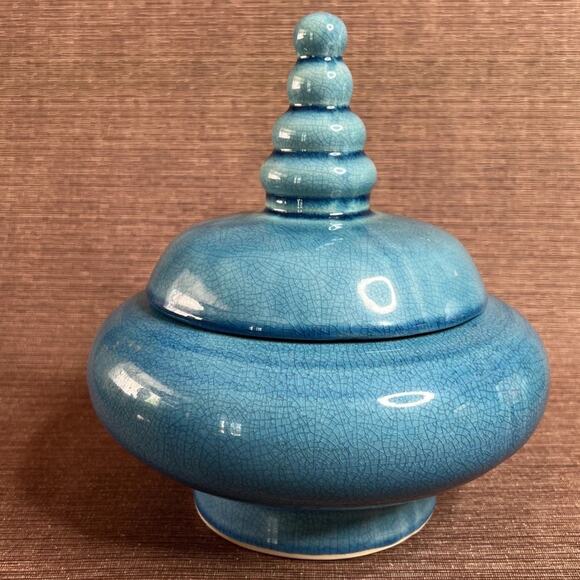Vintage Turquoise Ceramic Bowl with Lid – Beehive Style, 9.75″ × 9″, Excellent - Picture 1 of 11